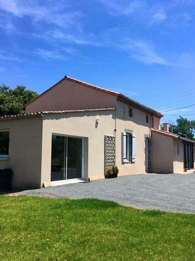 Gite Au Haras Les Aubiers Εξωτερικό φωτογραφία